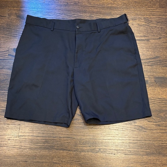 PGA Tour Men's black golf Flat Front Shorts - Picture 1 of 3